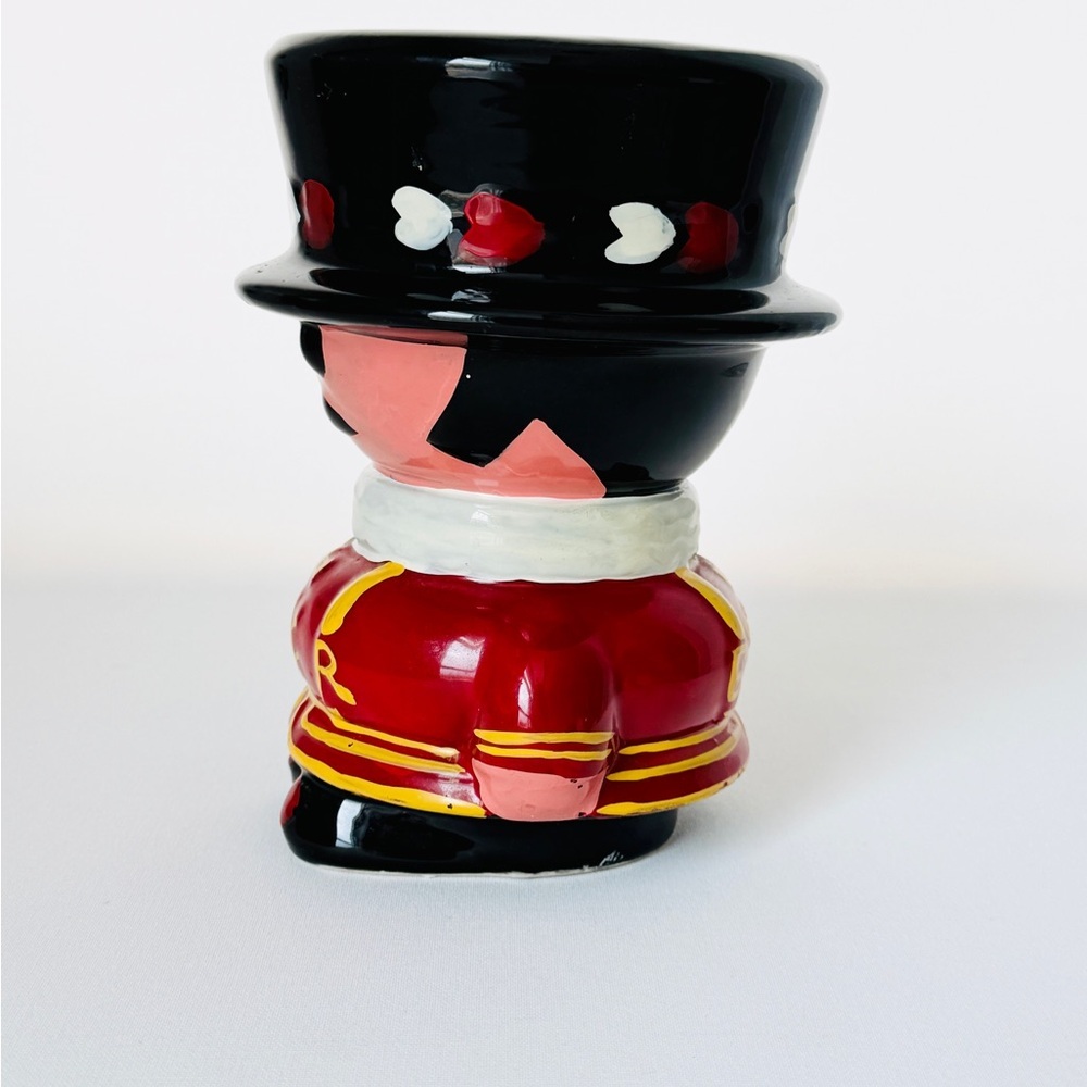 Vintage British Beefeater Yeoman Warder Ceramic Piggy Bank - Made in UK - Picture 3 of 7